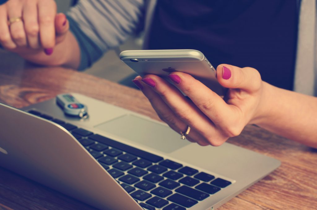 Social Media Tips for Lawyers/ Attorneys Dos and Don'ts